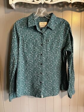 Old Ranch Teal Blue Floral Patterned Button Up Top
